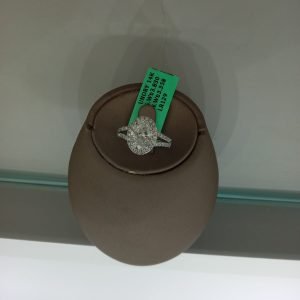 Oval-Cut Diamond  Ring
